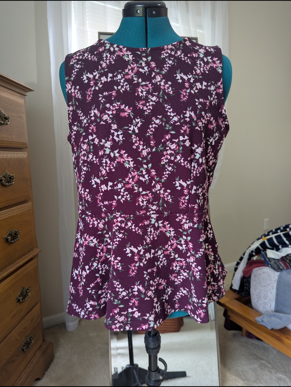 Elle Plum Floral Sleeveless Peplum Camisole